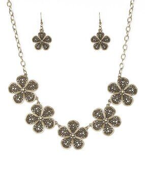 Paparazzi Necklace and Earrings Set (NS116)